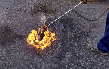 Sliddery flat roofing repairs